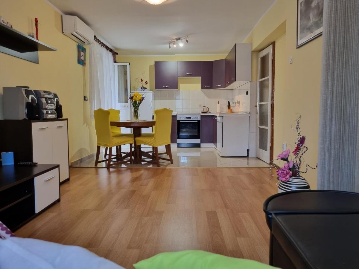 Apartment Sanja Pazin Eksteriør bilde